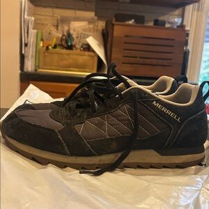 Merrell Women’s Alpine Sneaker Black Size 11